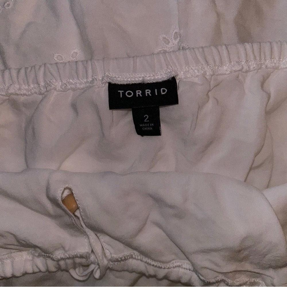 Torrid Ivory Eyelet Tank Top - Picture 4 of 7
